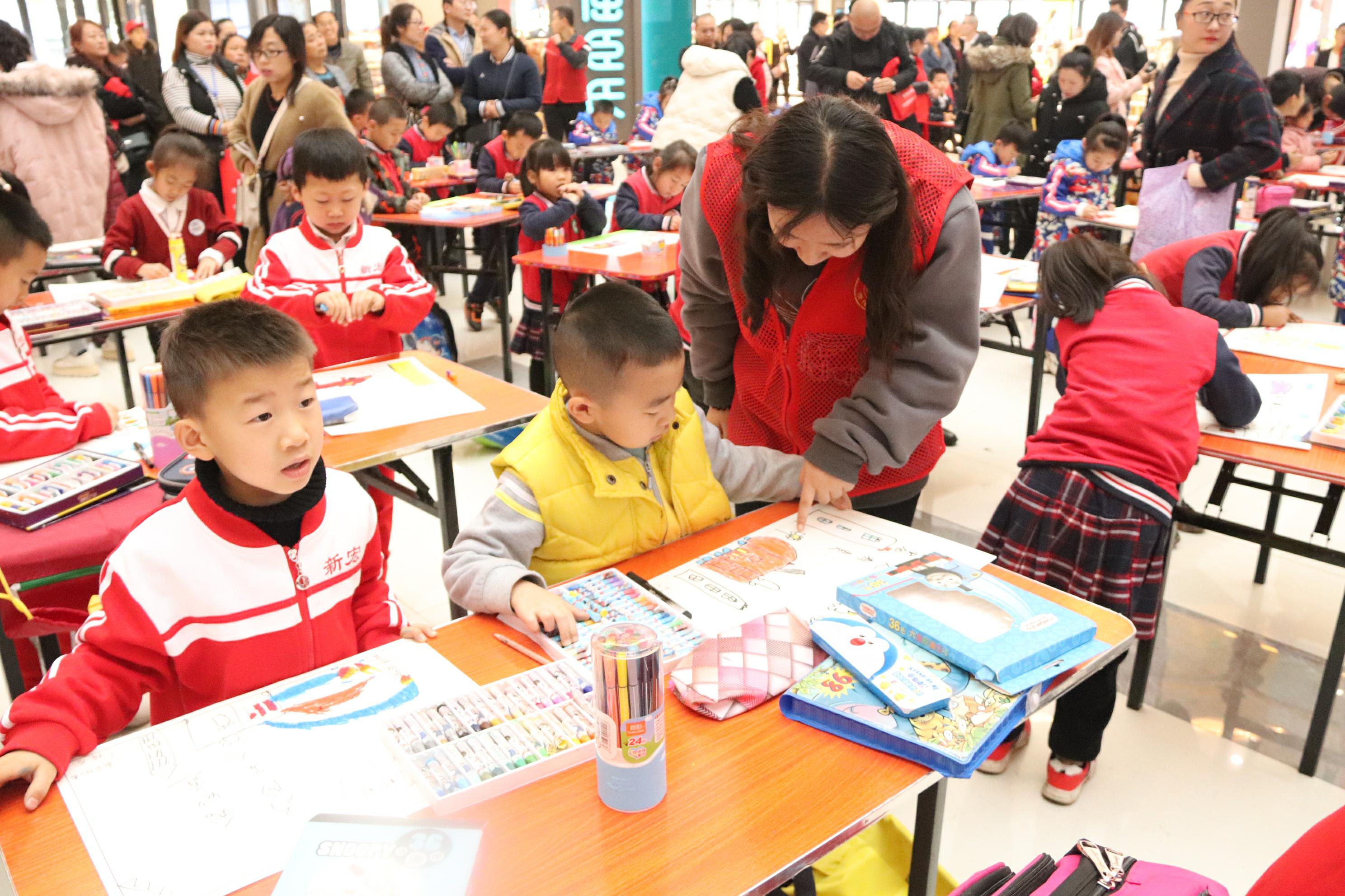 我们团委志愿者参加2018年孝义市“119消防宣传月”启动仪式暨全市儿童“小小消防梦”主题绘画比赛志愿活动 我们团委志愿者参加2018年孝义市“119消防宣传月”启动仪式暨全市儿童“小小消防梦”主题绘画比赛志愿活动