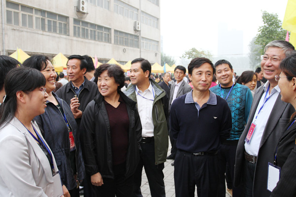 姚芝楼书记张文栋校长等校领导来我们指导迎新工作 姚芝楼书记张文栋校长等校领导来我们指导迎新工作