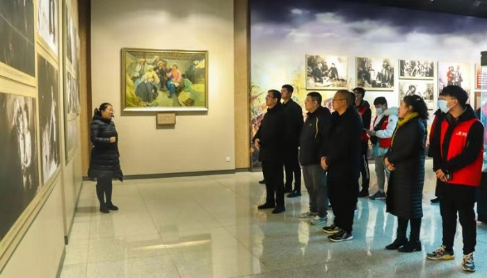 我们师生赴刘胡兰纪念馆、刘胡兰村开展“一二九” 主题团日活动 我们师生赴刘胡兰纪念馆、刘胡兰村开展“一二九” 主题团日活动