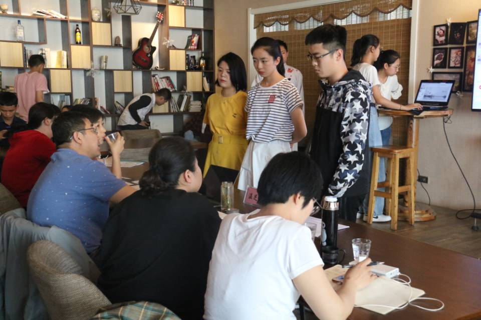 第九届全国大学生电子商务“创新、创意及创业”校级决赛赛前指导圆满结束 第九届全国大学生电子商务“创新、创意及创业”校级决赛赛前指导圆满结束