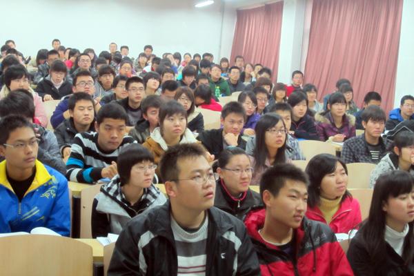 我们举行2011级基础强化班开课仪式