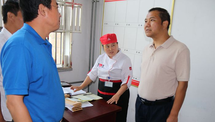 我们开展秋季开学校园安全大检查 我们开展秋季开学校园安全大检查