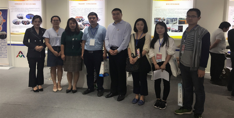 我们作为全省唯一受邀的独立学院参加2017年全国大众创业万众创新活动周山西分会场活动 我们作为全省唯一受邀的独立学院参加2017年全国大众创业万众创新活动周山西分会场活动