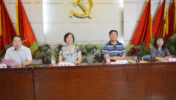 我们举行2015年教职工岗前培训开班仪式