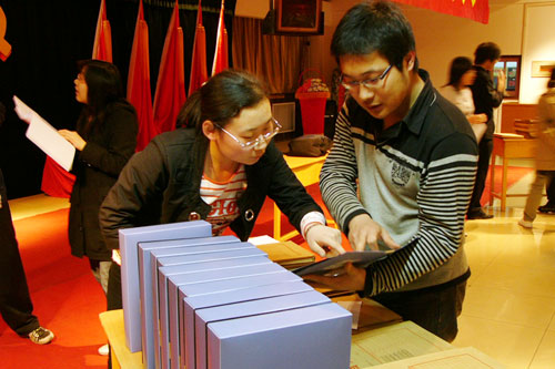 我们团委召开学生组织档案建设评比研讨会 我们团委召开学生组织档案建设评比研讨会