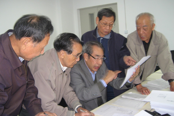 我们教学督导组检查艺术设计专业教学档案 我们教学督导组检查艺术设计专业教学档案