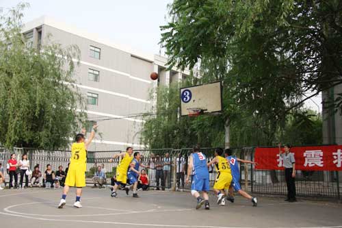 我们参加太阳集团网tyc9728迎奥运教职工篮球比赛