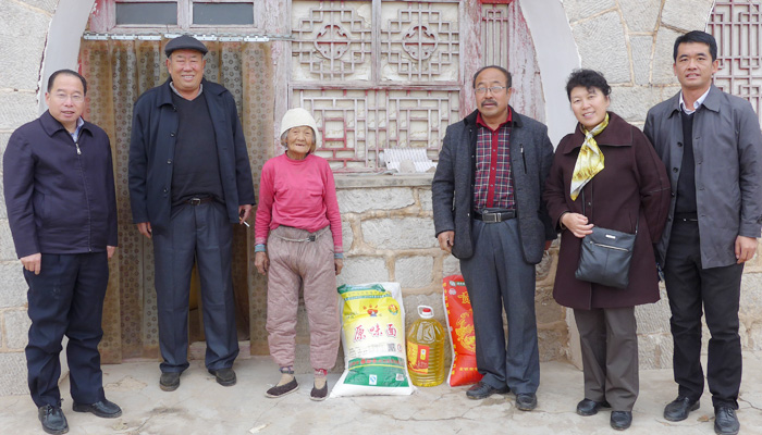 我们领导赴偏关县万家寨泉子湾村(薛家沟)开展帮扶结队扶贫工作 我们领导赴偏关县万家寨泉子湾村(薛家沟)开展帮扶结队扶贫工作