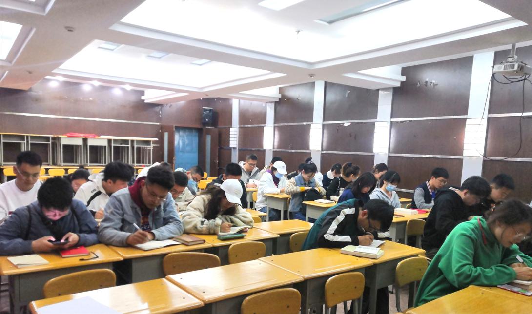 现代土建学生党支部召开组织生活会 现代土建学生党支部召开组织生活会