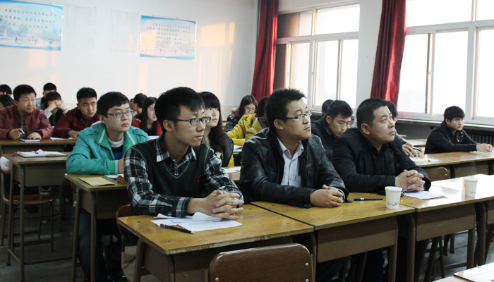我们第一学生党总支召开发展党员大会 我们第一学生党总支召开发展党员大会