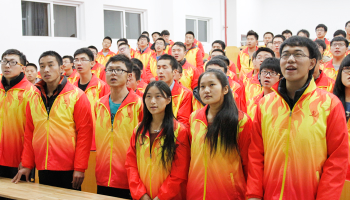 我们明向校区“班班唱校歌”活动圆满结束