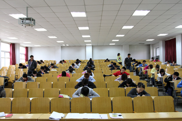 第三届全国大学生数学竞赛选拔赛在我们顺利进行 第三届全国大学生数学竞赛选拔赛在我们顺利进行
