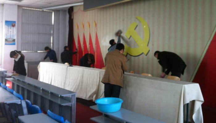 我们各学生党总支开展“学习雷锋精神践行社会主义核心价值观”主题活动
