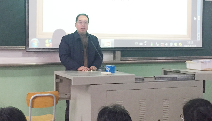 我们2015年下半年全国大学英语四、六级考试顺利结束 我们2015年下半年全国大学英语四、六级考试顺利结束