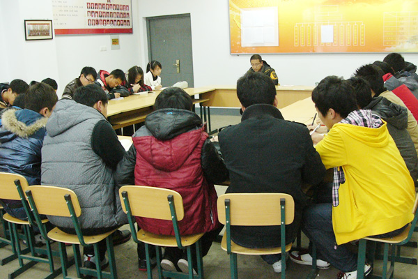 新生党支部召开组织生活会学习第十七届六中全会会议精神 新生党支部召开组织生活会学习第十七届六中全会会议精神