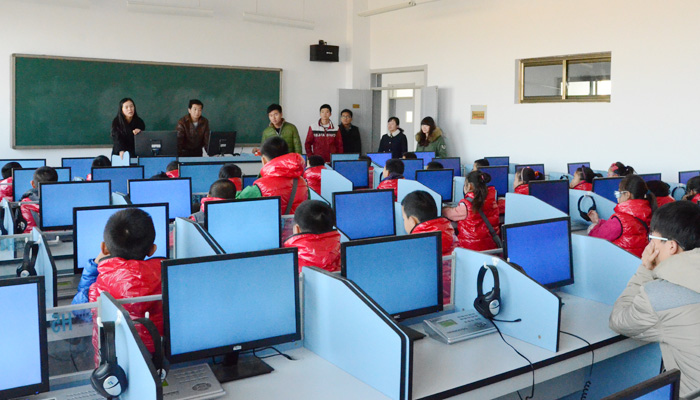 孝义市小记者到我们孝义校区参观学习 孝义市小记者到我们孝义校区参观学习