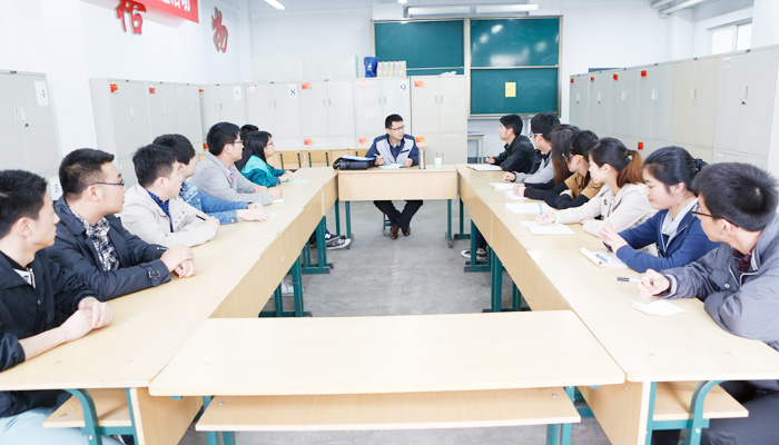 山西省学位办专家组对我们工业设计等七个专业申请列为学士学位授予专业工作进行检查指导 山西省学位办专家组对我们工业设计等七个专业申请列为学士学位授予专业工作进行检查指导
