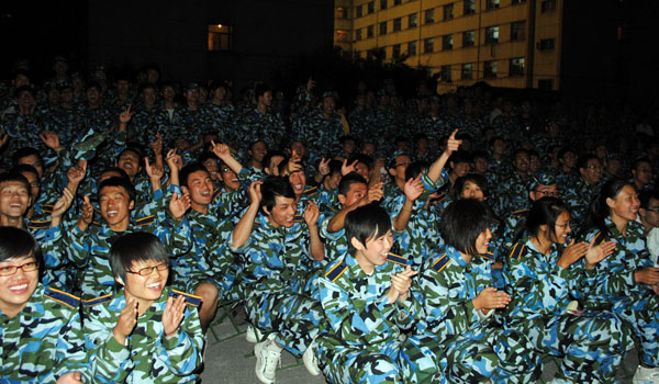 我们千峰校区举行“迎中秋新生联谊晚会” 我们千峰校区举行“迎中秋新生联谊晚会”