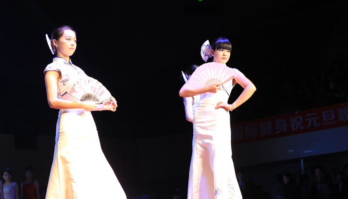 “阳光路上,奋力前行”——我们2016年元旦晚会隆重举行 “阳光路上,奋力前行”——我们2016年元旦晚会隆重举行