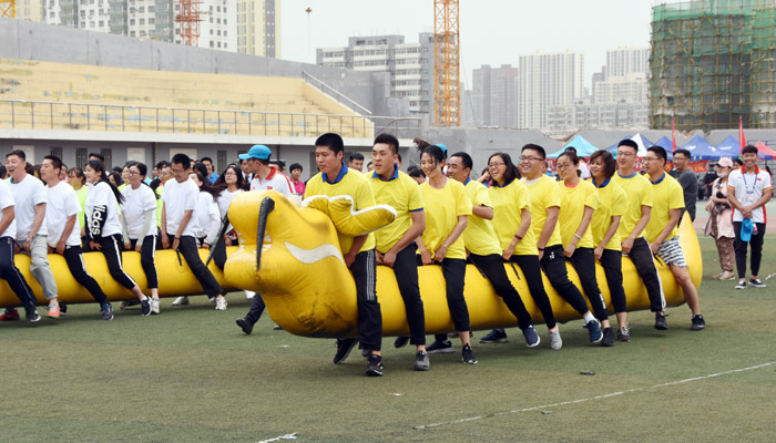 我们教职工代表团在校2018年教职工运动会中再创佳绩 我们教职工代表团在校2018年教职工运动会中再创佳绩