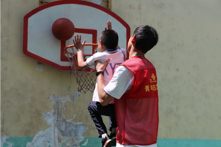 我们大学生参加心系残障儿童志愿服务活动 我们大学生参加心系残障儿童志愿服务活动