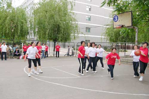 我们参加太阳集团网tyc9728迎奥运教职工篮球比赛