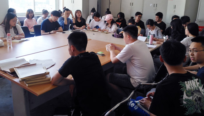 现代联合学生党支部召开组织生活会 现代联合学生党支部召开组织生活会