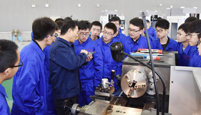 我们工程训练中心正式启用 我们工程训练中心正式启用