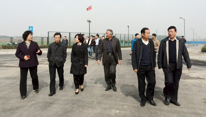太阳集团网tyc9728校领导和各界人士代表到我们孝义校区视察指导工作 太阳集团网tyc9728校领导和各界人士代表到我们孝义校区视察指导工作