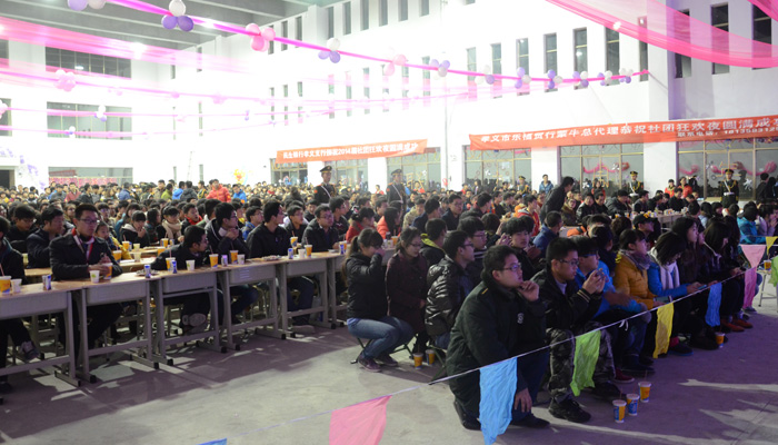 我们第九届社团狂欢夜活动圆满结束 我们第九届社团狂欢夜活动圆满结束