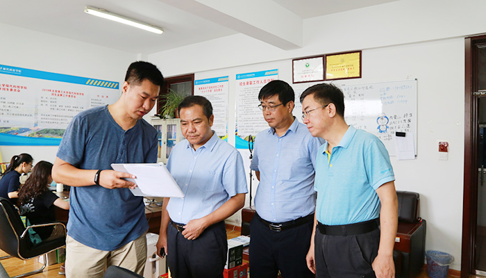 我们院长签发2019年本科录取通知书 我们院长签发2019年本科录取通知书