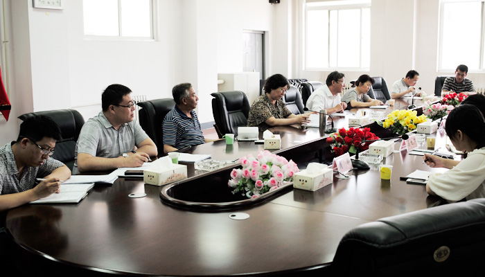 副校长梁丽萍莅临我们调研指导 副校长梁丽萍莅临我们调研指导
