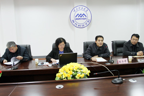 我们召开2011年度处级干部述职述廉及民主测评大会