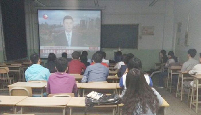 我们第三学生党总支各党支部召开“四个全面”专题学习会 我们第三学生党总支各党支部召开“四个全面”专题学习会
