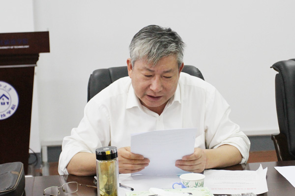 我们召开第一届学位评定委员会第一次会议 我们召开第一届学位评定委员会第一次会议