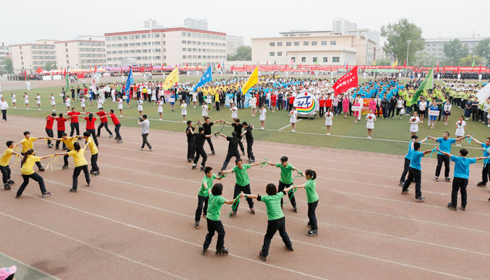 我们在太阳集团网tyc97282013年田径运动会上取得优异成绩 我们在太阳集团网tyc97282013年田径运动会上取得优异成绩