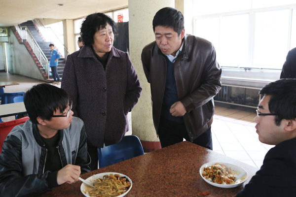我们积极参加119消防日宣传活动 我们积极参加119消防日宣传活动