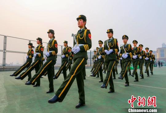 国旗下沸腾的青春——走进山西高校国旗护卫队 国旗下沸腾的青春——走进山西高校国旗护卫队