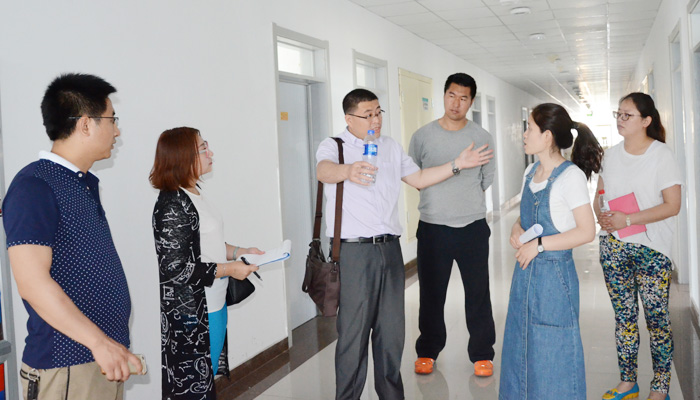 我们召开“心理健康教育咨询中心”和“影视音综合实训平台”建设方案论证会 我们召开“心理健康教育咨询中心”和“影视音综合实训平台”建设方案论证会