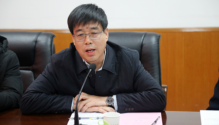 我们召开干部大会 田忠刚任学院党委书记