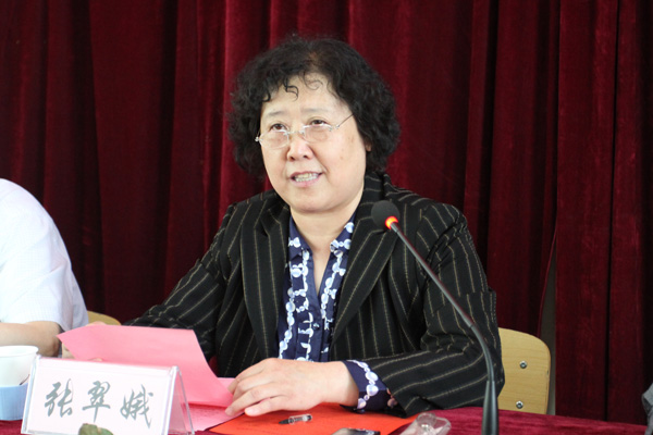 我们召开校友大会 我们召开校友大会