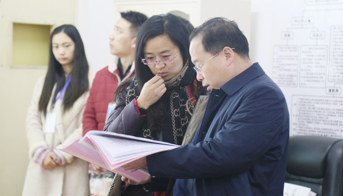 校学生工作考核组对我们学生工作进行年度考核 校学生工作考核组对我们学生工作进行年度考核