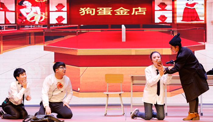 “阳光路上,奋力前行”——我们2016年元旦晚会隆重举行 “阳光路上,奋力前行”——我们2016年元旦晚会隆重举行