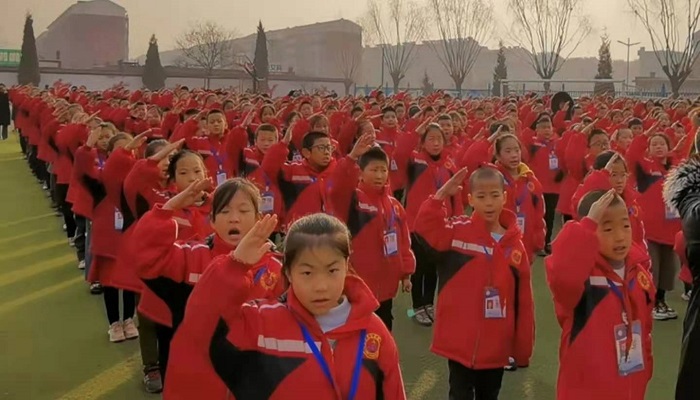 我们国旗护卫队指导安居街小学组建国旗班 我们国旗护卫队指导安居街小学组建国旗班