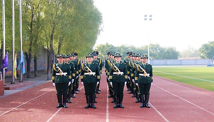 我们国旗护卫队赴孝义七中执行义务升旗任务 我们国旗护卫队赴孝义七中执行义务升旗任务