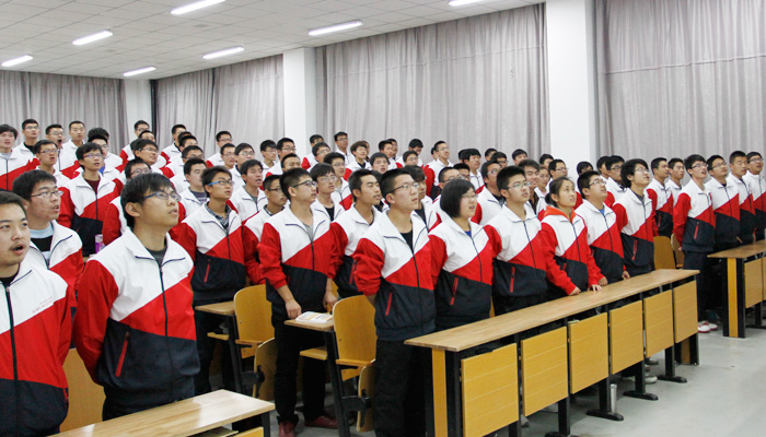 我们明向校区“班班唱校歌”活动圆满结束