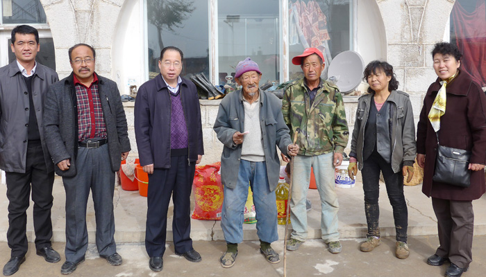 我们领导赴偏关县万家寨泉子湾村(薛家沟)开展帮扶结队扶贫工作 我们领导赴偏关县万家寨泉子湾村(薛家沟)开展帮扶结队扶贫工作