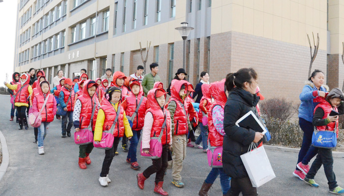 孝义市小记者到我们孝义校区参观学习 孝义市小记者到我们孝义校区参观学习