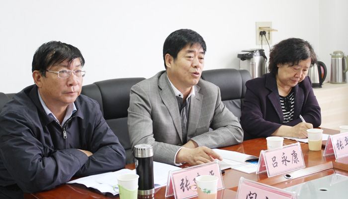 我们邀请校外专家对法学、计算机科学与技术专业进行人才培养质量评估 我们邀请校外专家对法学、计算机科学与技术专业进行人才培养质量评估