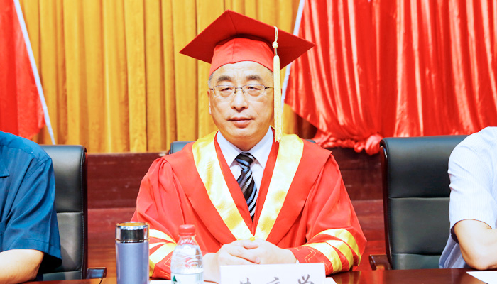 我们举行2016届毕业生毕业典礼暨学位授予大会 我们举行2016届毕业生毕业典礼暨学位授予大会